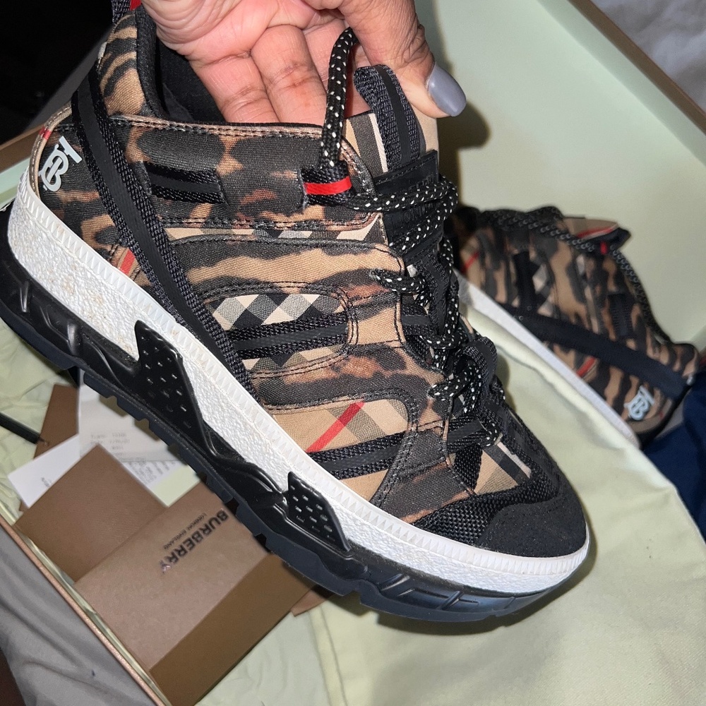 COPY - Burberry Sneakers